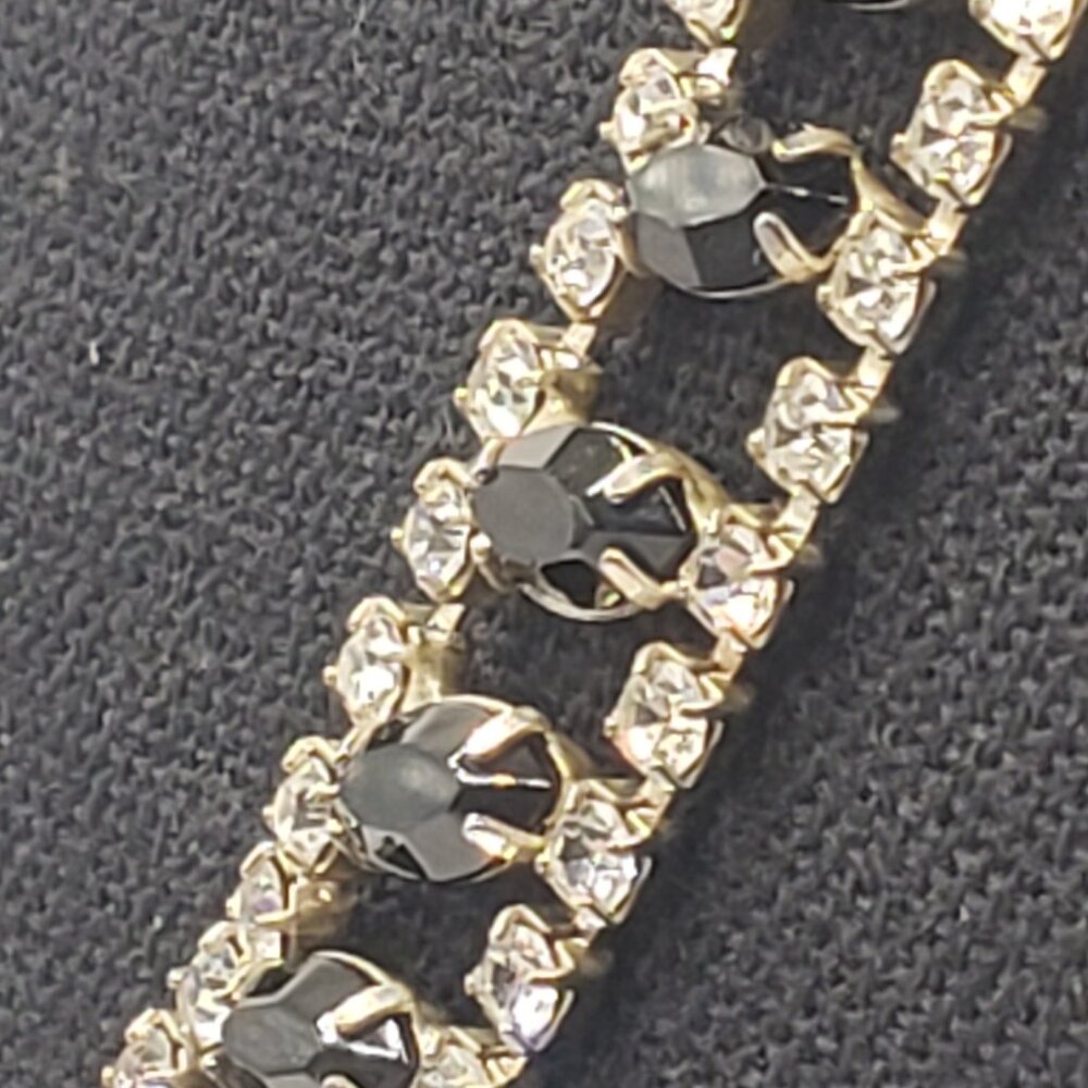Vintage 1950's Clear Rhinestone & Black Onyx V Shaped Necklace - Picture 4 of 11